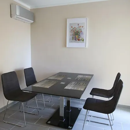 Apartment Beco Do Sol T2 *